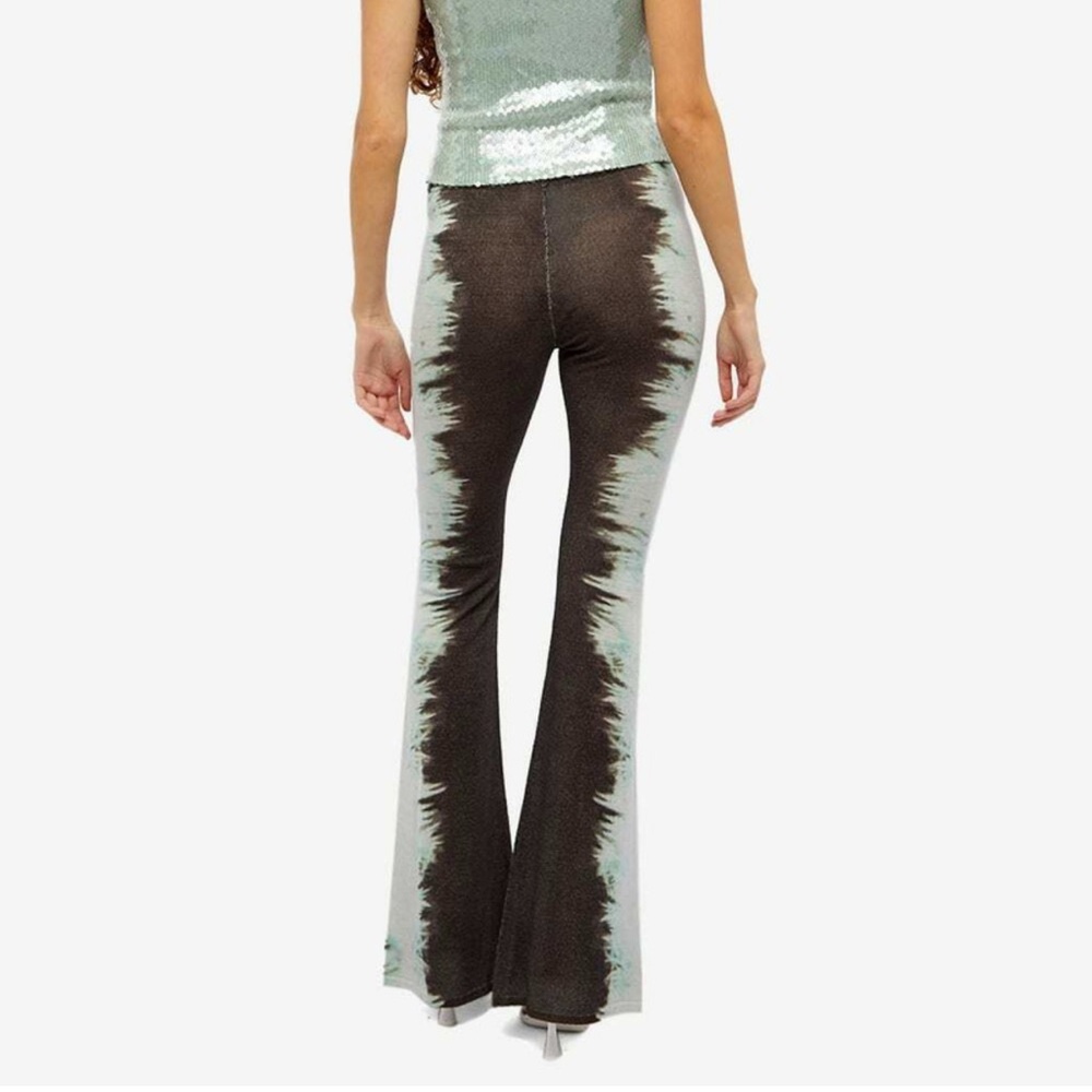 16Arlington Koro Knitted Tie Dye Trouser in Ice Smoke